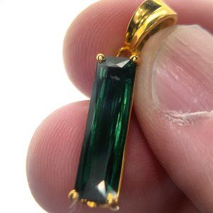 Green Tourmaline 3.63ct Solid 18K Yellow Gold Pendant